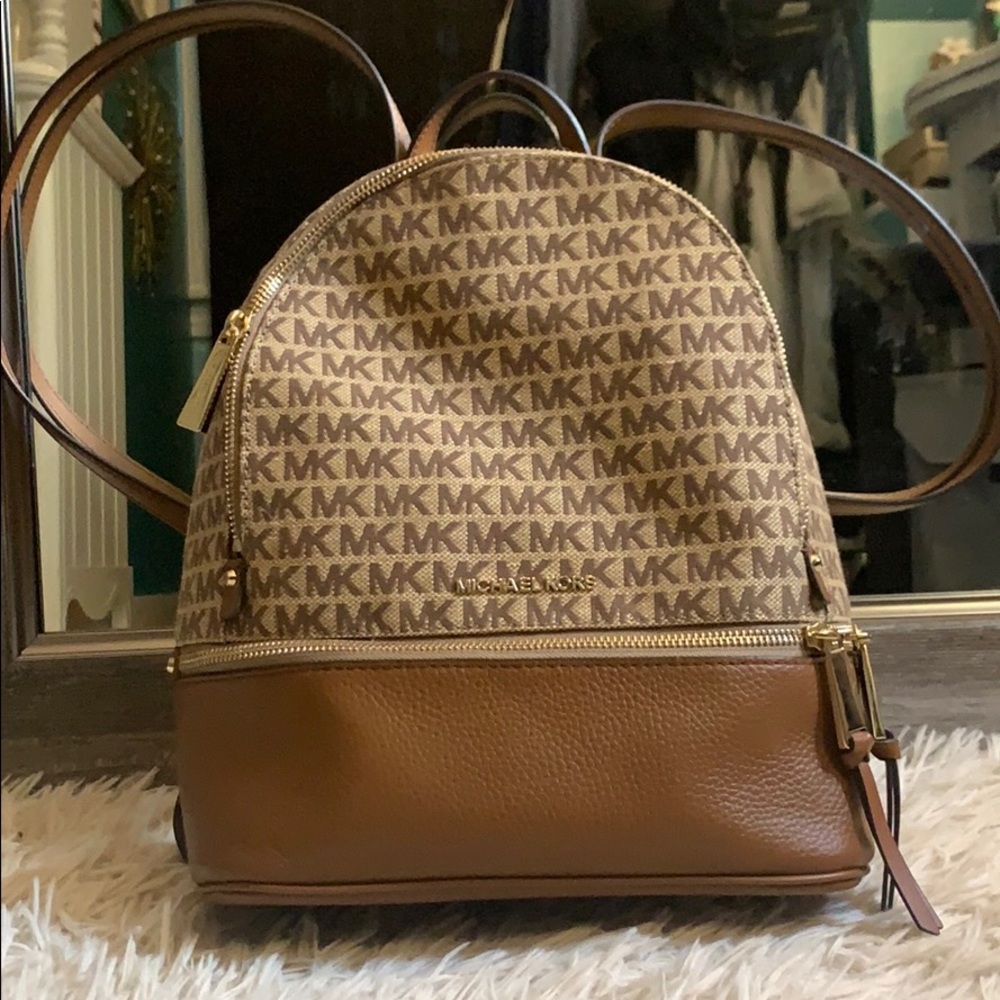 COPY - MK Backpack🎒*willing to negotiate*